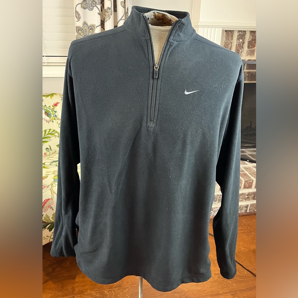 Nike Therma-fit Quarterzip Fleece, men’s XL in Black. Exceptional used condition